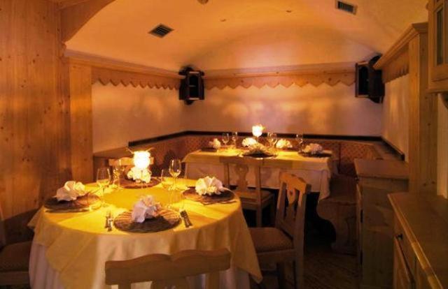 Hotel Madonnina Resort And Wellness Soraga di Fassa Exterior foto