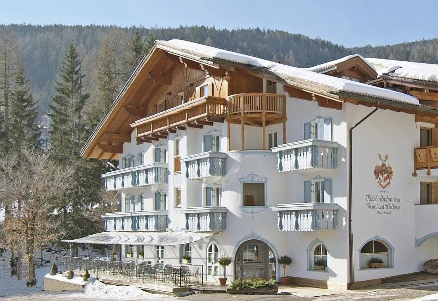 Hotel Madonnina Resort And Wellness Soraga di Fassa Exterior foto