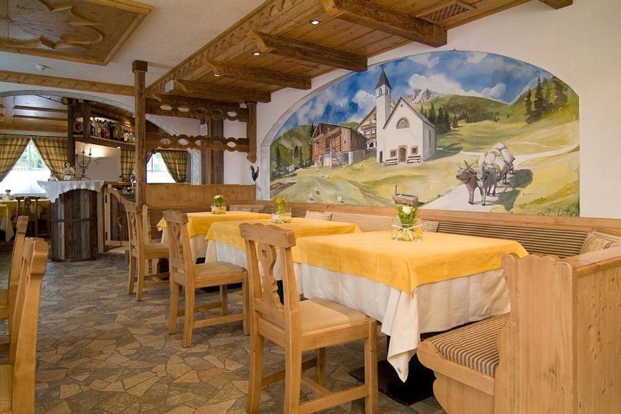 Hotel Madonnina Resort And Wellness Soraga di Fassa Exterior foto