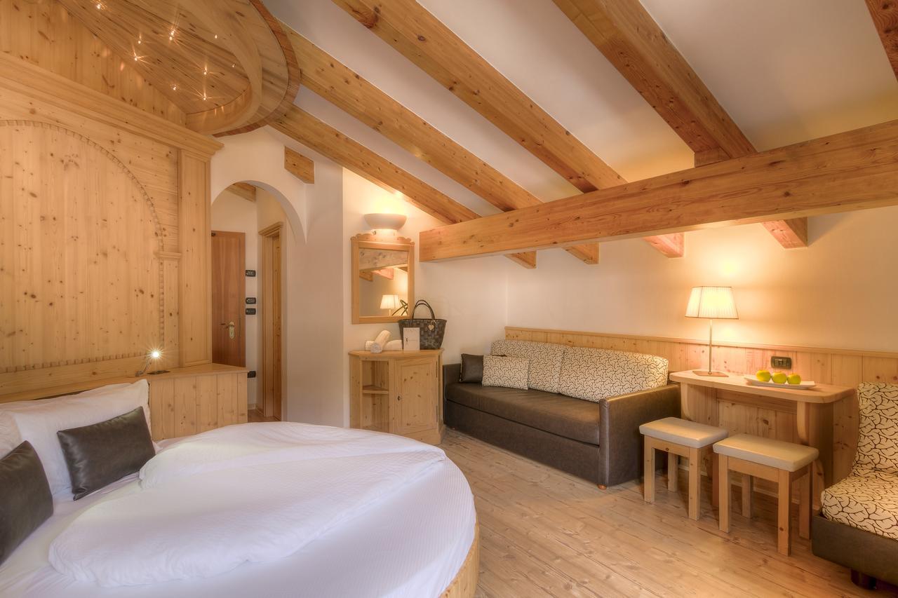 Hotel Madonnina Resort And Wellness Soraga di Fassa Exterior foto
