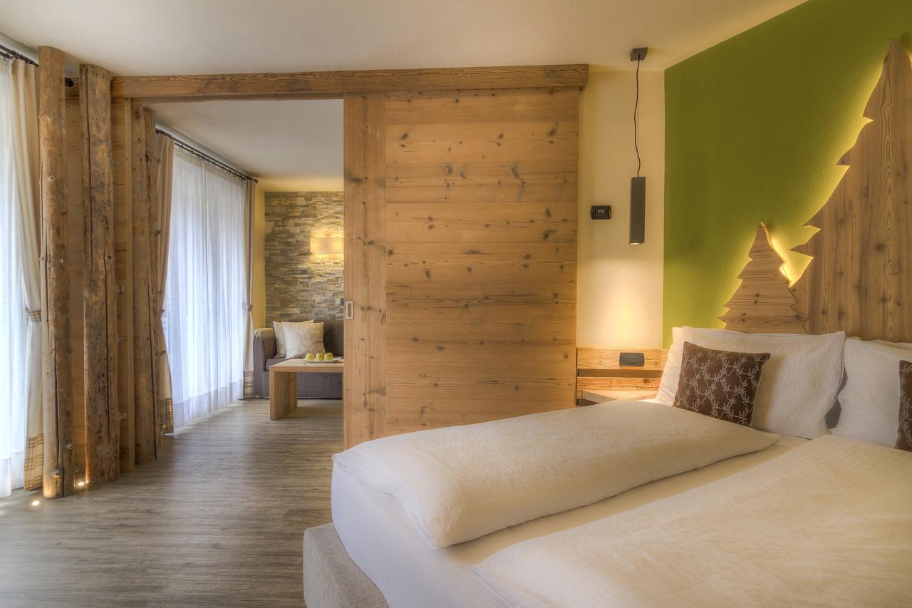 Hotel Madonnina Resort And Wellness Soraga di Fassa Exterior foto