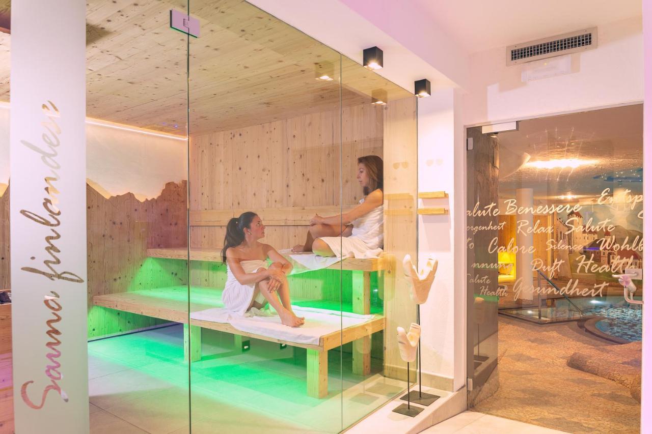 Hotel Madonnina Resort And Wellness Soraga di Fassa Exterior foto